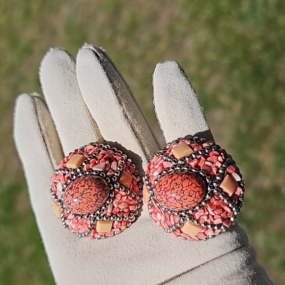 VINTAGE Michelle Sugar Clip-on Earrings - Picture 3 of 11